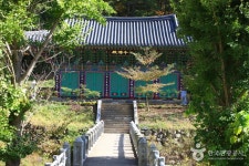 Cheonan Gwangdeoksa Temple (광덕사(천안)) - 관광지랭킹