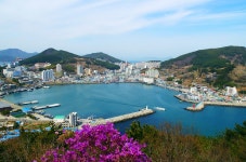 거제여행 > 숙박 > 지역별숙박 > 상세보기 하얀등대와 장승포항 야경