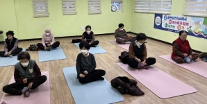 소통참여 > 거제미디어 > 보도자료 > 일운면 보건지소 어르신 요가 교실 2기 운영 | 거제시청