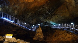 용연동굴 VR체험 | 태백관광 > 태백여행 > 영상으로 보는 태백 > 용연동굴 VR체험
