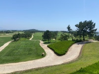 [위해 호당가 골프클럽] 코스규모: 36홀 A코스 7207YARD/ B코스 7168YARD 해안정비사업의 일환으로 바다습지...