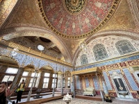 [톱카프 하렘] 톱카피 궁전의 하렘(Harem)은 아랍어로 금지된이라는 뜻을 지녔으며, 16세기에 지어졌다. 술탄의 여인들...