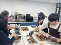 시흥시, 학교 밖 청소년이 운영하는 진로 작업장 디박스(:D_BOX), 인기