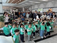 삼척시노인복지관 & 별나라어린이집 어버이날 행사로 세대 공감의 장 마련