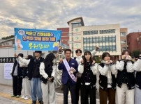 김태균 전라남도의장, 광양 백운고등학교에서 수험생 응원격려 김태균 전라남도의장, 광양 백운고등학교에서 수험생 응원격려\n