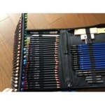 カテゴリ F9021 油性鉛筆 収納ケース付きの通販 by f9ds shop｜ラクマ 新品 色鉛筆 スケッチ鉛筆 97点セット よろしくお