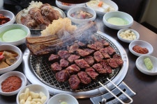 본가숯불돼지갈비 수성못점