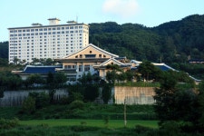 Korean Minjok Leadership Academy