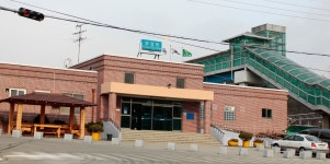 부강역