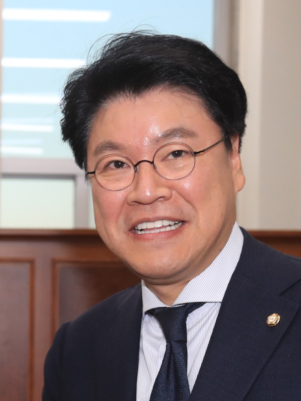 장제원 전 의원, 술에 취한 비서 성폭행 혐의로 경찰 수사 중