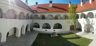 Raka Castle
