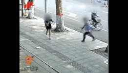 대륙의 묻지마 칼부림 .gif | FCO 인벤