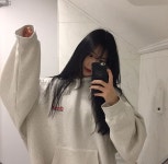 챈스챈스(kimchannnn)님의 스타일       |  패러디후드 :) 손끝만 살짝 나오는거 귀엽😍.#챈스챈스 #맨투맨 #후드 #후드집업 #데일리룩  