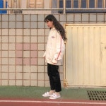 민정(mncozy)님의 스타일       | 가볍고 편한 엘레쎄 슬리퍼와화이트와 레드 색상에 뒷면 프린팅이 포인트인 리베르테 후드집업!🍄 엘레쎄... 