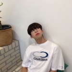 대건(qpqp1283)님의 스타일       | 자수 로고 예쁜 차리시반팔티🤭재질도 너무 좋다 주말할인이벤트중‼️#차리시#charish  