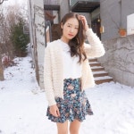 Seulgi Jeong(lily.sg)님의 스타일       | 봄봄 언제와ㅜ.ㅜ#봄#봄코디#봄치마#봄스커트#플라워스커트#플라워치마#코디#데일리룩