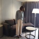 인앤아웃(innout)님의 스타일       | #맨투맨 #슬랙스 #슬립온 #데일리룩#mtm #slacks #slipon #dailylook #ootd