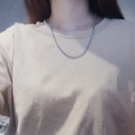 김나래(tnoapr)님의 스타일       | 티셔츠에 하나만걸쳐줘도 뽀인뜨! #체인목걸이 #목걸이 #심플목걸이 #혁오
