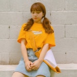 보윤(nby3737)님의 스타일       | 망고색의 흔하지않은 티에요💛💛💛🍋이거 진짜 강추색 진짜 최강 예뻐용💛🌞😳🐱🐱크로스백이랑... 