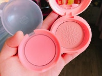 혜여니(trgel1999)님의 스타일       | - 에뛰드 하우스 러블리 쿠키 블러셔[6호 그레이프후르츠젤리] - 더샘 샘물 스마일 베베 블러셔[02 망고  