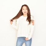 오마이핏(ohmyfit)님의 스타일       | #어깨트임 #프릴티 #봄신상 #여자티 #데이트룩 #모던시크 #쇼핑몰 #오마이핏  