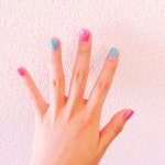 모모.(j1204inmomo)님의 스타일       | #매니큐어#pink#blue混合で塗りました☺️  