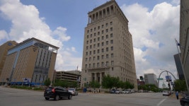 Judicial Circuit Court in Saint Louis- SAINT LOUIS, USA - JUNE 19, 2019 Stock Footage, Royalty Free Clip, Hd Video Footage.... 