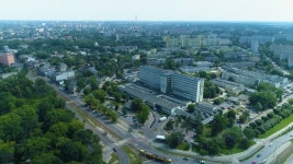 우치(Lodz)에 있는 코페르니쿠스 병원의 항공 사진 무비클립, 동영상, 영상,HD 영상, HD 비디오, HD 비디오클립. 무비클립 206168551