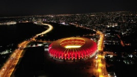 브라질 포르투 알레그레 시내의 스포츠 센터 경기장에서 일몰. Rio Grande do Sul 주. 도시의 관광 랜드마크의 풍경입니다. 역사적인... 