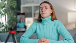 스마트폰으로 브이로그하기 무비클립, 동영상, 영상,HD 영상, HD 비디오, HD 비디오클립. 무비클립 223436834