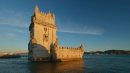 벨렘 타워(Belem Tower) 또는 세인트 빈센트 타워(Tower of St Vincent) - 리스보아(Lisboa)의 유명한 관광 랜드마크이자 관광 명소 - 일몰에... 