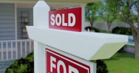 Real estate Stock Footage and Video Clips in 4K and UHD - 123RF