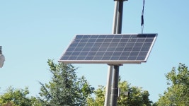 푸른 하늘을 배경으로 하는 태양광 발전 패널 무비클립, 동영상, 영상,HD 영상, HD 비디오, HD 비디오클립. 무비클립 216844194