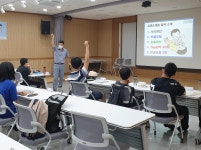 영통도서관과 함께하는 Make With - 경기이룸학교 영통도서관과 함께하는 Make With