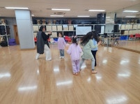 그림책 음악극단 <소리모음> - 경기이룸학교 그림책 음악극단 <소리모음>