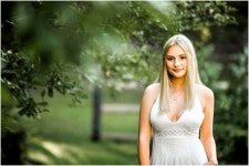 Download Senior Picture 1347 x 900 | Wallpapers.com