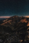 Download Starry Mountain Range 4k Hd Mobile Wallpaper | Wallpapers.com