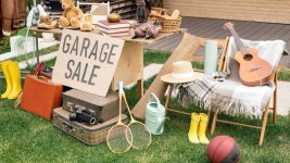[100+] Garage Sale Pictures | Wallpapers.com