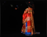 고혹스런 뒷태에 흐르는 아름다움..정명조의 뒷모습 회화 - 헤럴드경제 고혹스런 뒷태에 흐르는 아름다움..정명조의 뒷모습 회화