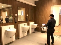 망향(부산)휴게소가 추석명절 이후에도 휴게소 화장실 방역 총력 - 헤럴드경제 망향(부산)휴게소가 추석명절 이후에도 휴게소 화장실 방역 총력