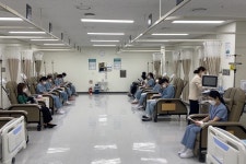 성남시의료원, 의료진 코로나19 백신 접종 - 헤럴드경제 성남시의료원, 의료진 코로나19 백신 접종