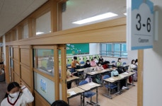 마스크 해제 못하는 학교, ‘숨은 뇌관’ 된 독감 - 헤럴드경제 마스크 해제 못하는 학교, ‘숨은 뇌관’ 된 독감