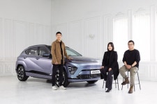 “코나는 악동+첨단의 매력덩어리” - 헤럴드경제 “코나는 악동+첨단의 매력덩어리”