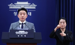 강훈식 “한-UAE, 원유 공급망 협력 MOU 체결 합의” | 서울경제 강훈식 “한-UAE, 원유 공급망 협력 MOU 체결 합의”