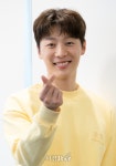 [SE★인터뷰②] 신현수 “윤두준·유재석 닮은꼴? 함께 먹방 해보고파” | 서울경제 신현수 “윤두준·유재석 닮은꼴? 함께 먹방 해보고파”