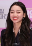이수민, 라미란과 모녀 호흡 (내안의 그놈 언론시사회) | 서울경제 이수민, 라미란과 모녀 호흡 (내안의 그놈 언론시사회)
