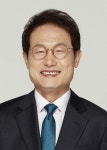 [교육감 당선소감] 서울시교육감에 조희연…직선제 최초 3선 | 서울경제 서울시교육감에 조희연…직선제 최초 3선