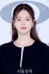 고아라, 몽환적인 눈빛 [SE★포토] | 서울경제 고아라, 몽환적인 눈빛