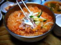 포항의 하드코어한 물회, 도전해 보시겠습니까[먹을꼰대] | 서울경제 포항의 하드코어한 물회, 도전해 보시겠습니까