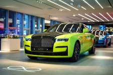 롤스로이스, 청단 쇼룸 새롭게 다듬고 블랙 배지 고스트 청담 에디션... 청단 쇼룸 새롭게 다듬고 블랙 배지 고스트 청담 에디션 2종 공개